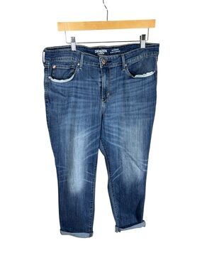 Levi's Denizen Modern Slim Cuffed Jeans in Medium Blue